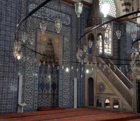 Mezquita de Rustem Pacha, Estambul